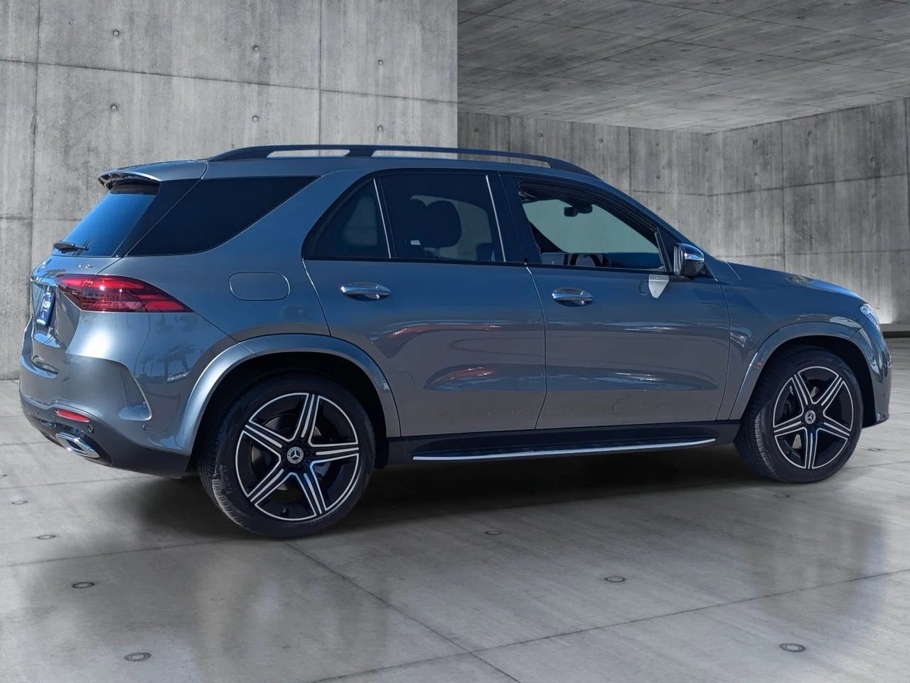 Used 2025  Mercedes-Benz GLE 350 image 5