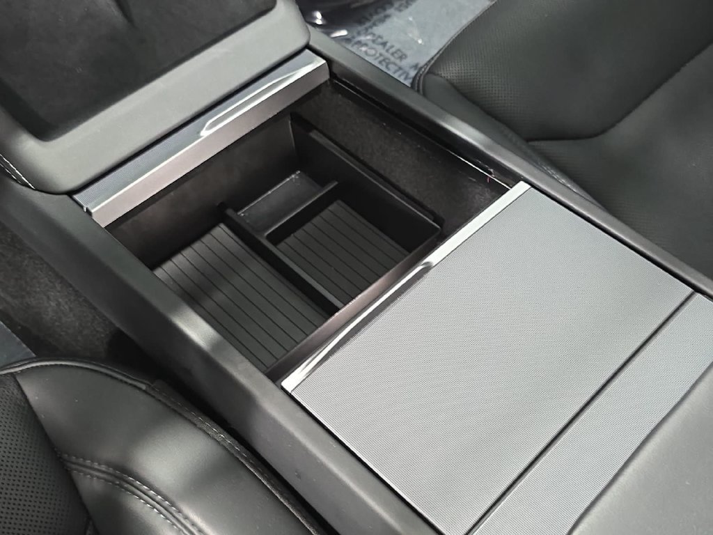 Used 2025  Tesla  image 19