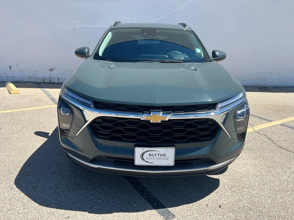 Used 2025 Gray Chevrolet LT image 2
