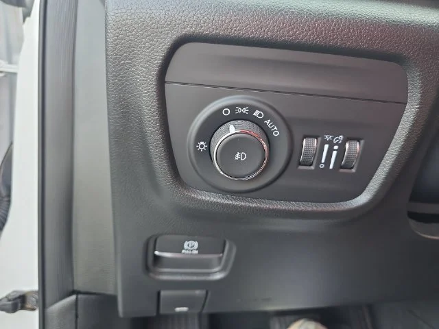 Used 2023 White Jeep Summit image 28