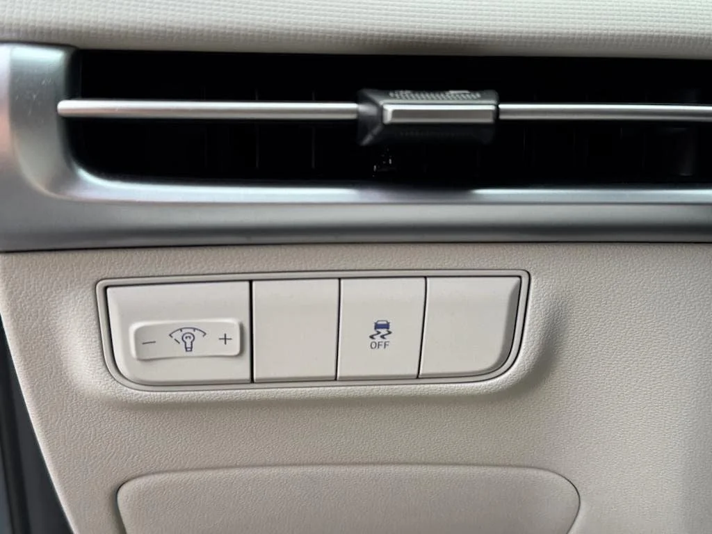 Used 2025 Gray Hyundai SE image 25