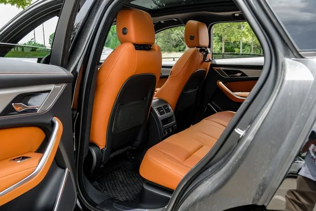 2026 Jaguar F-Pace R-Dynamic S - Photo 45