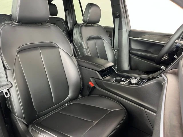 Used 2026 Blue Jeep Limited image 46