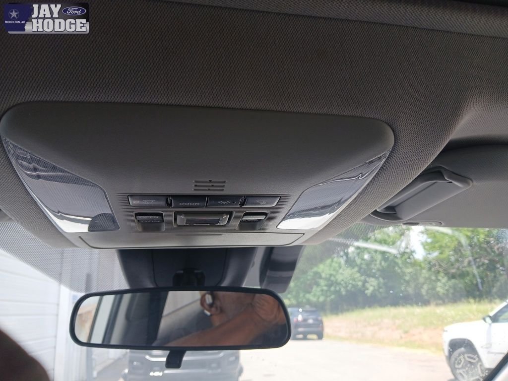 Used 2021 White Toyota XLE image 22