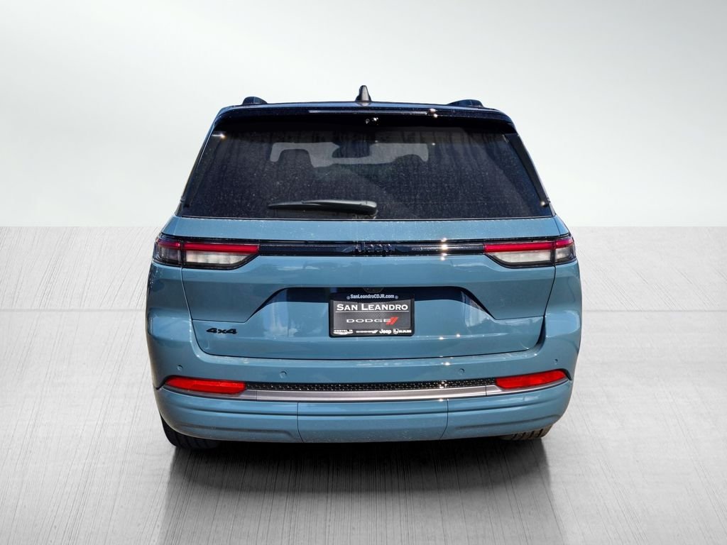 New 2026 Steel Blue Exterior Paint Jeep Limited Reserve image 5
