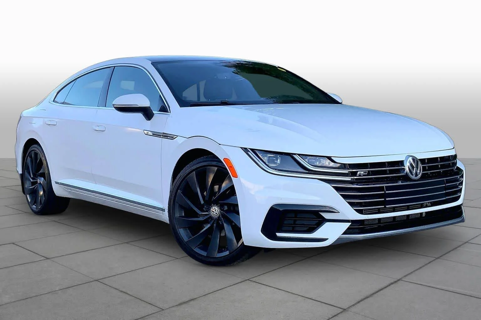 Used 2019 Pure White Volkswagen SEL R-Line image 3