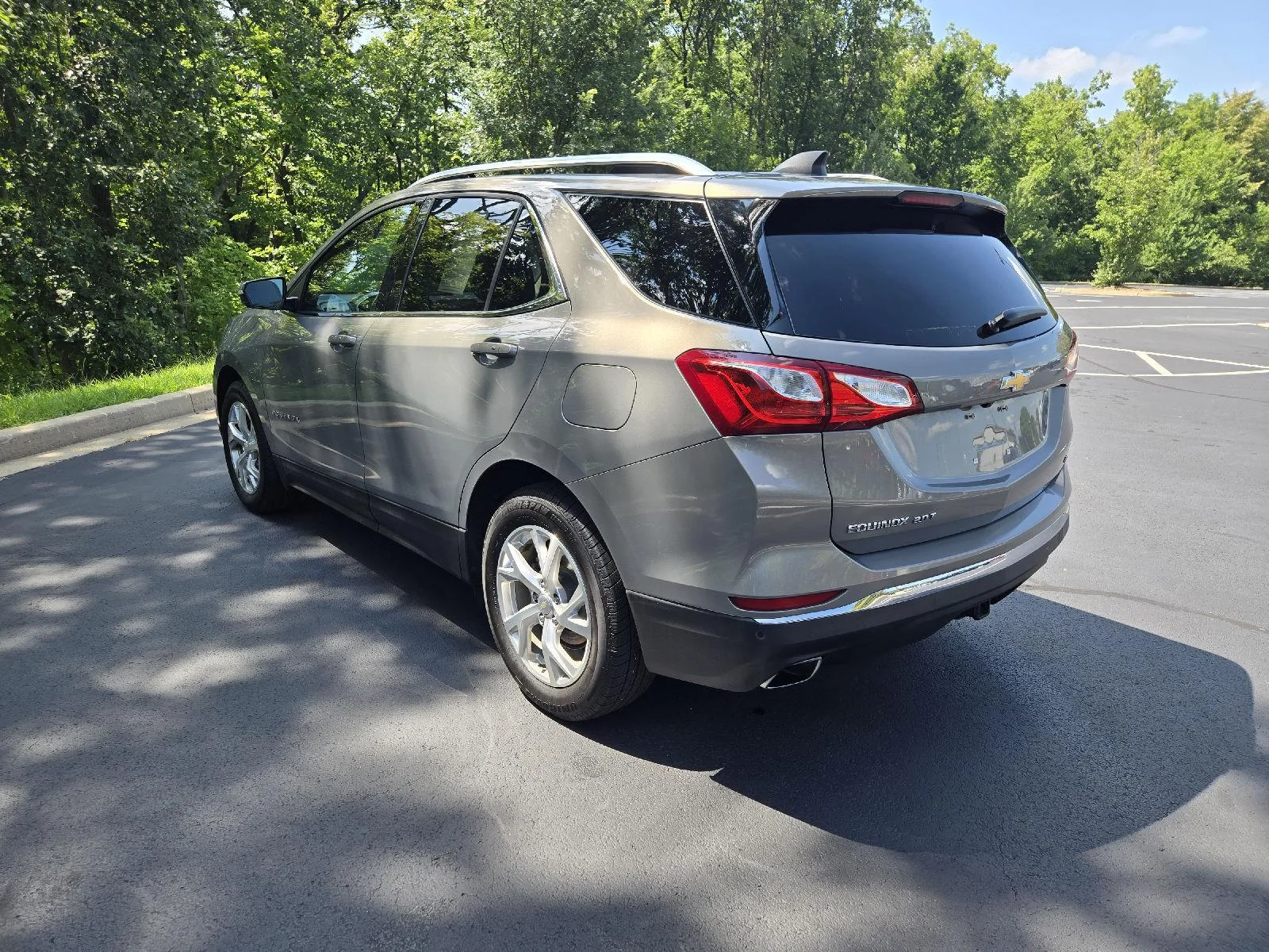 Used 2018 Pepperdust Metallic Chevrolet LT image 6
