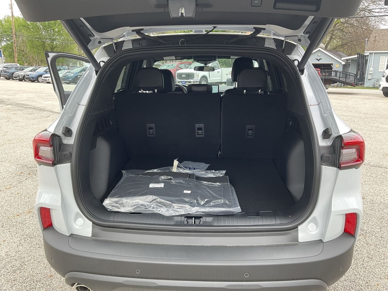 2026 Ford Escape ST-Line - Photo 23