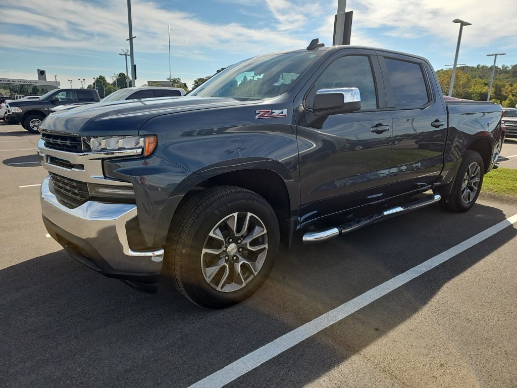 Used 2020 Gray Chevrolet LT image 1