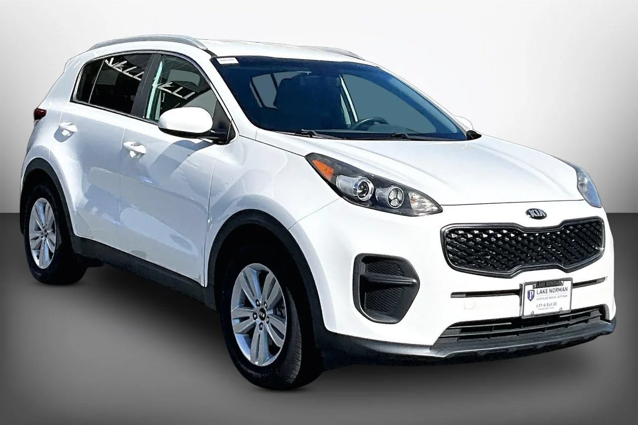 Used 2017 White Kia LX image 1