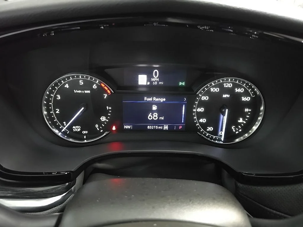 Used 2020 Silver Cadillac Premium Luxury image 22