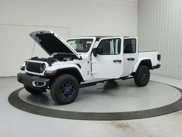 New 2026 Bright White Clear-Coat Exterior Paint Jeep 85th Anniversary Edition image 11