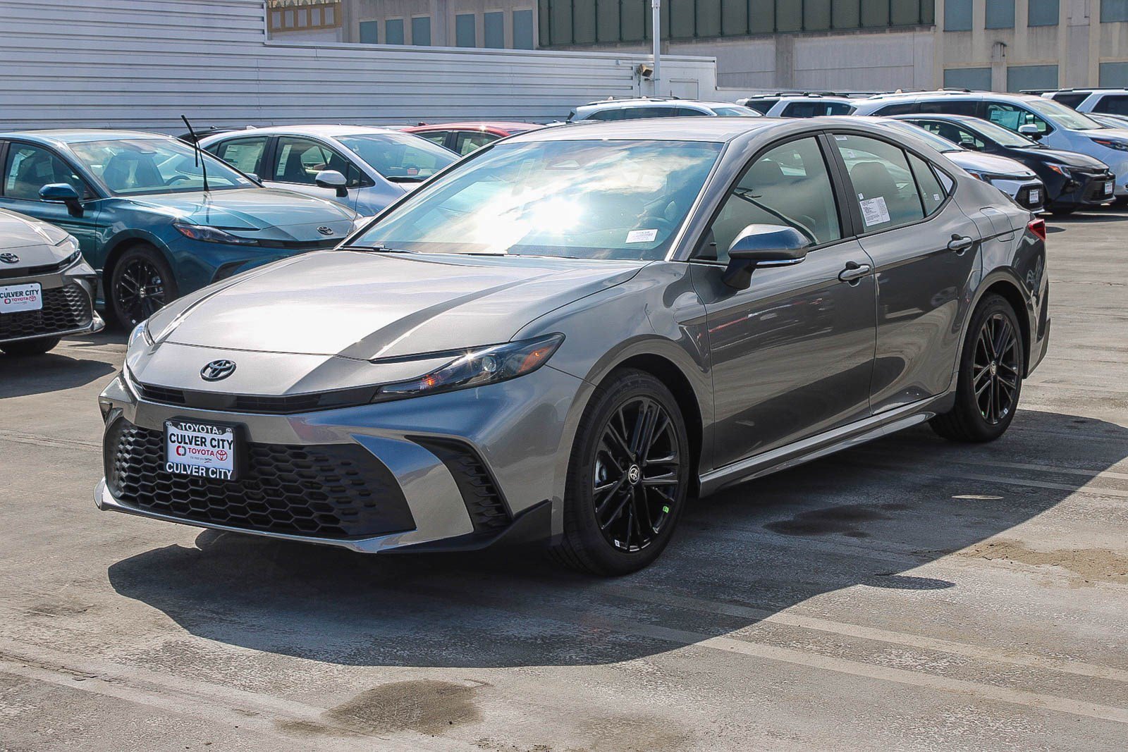 New 2026 Heavy Metal <sup>1</sup> Toyota  SE image 3