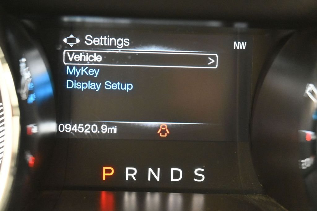 Used 2016 Red Ford V6 image 2