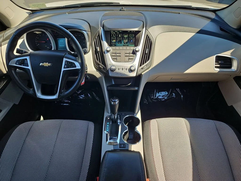 Used 2016 Iridescent Pearl Tricoat Chevrolet LT image 22