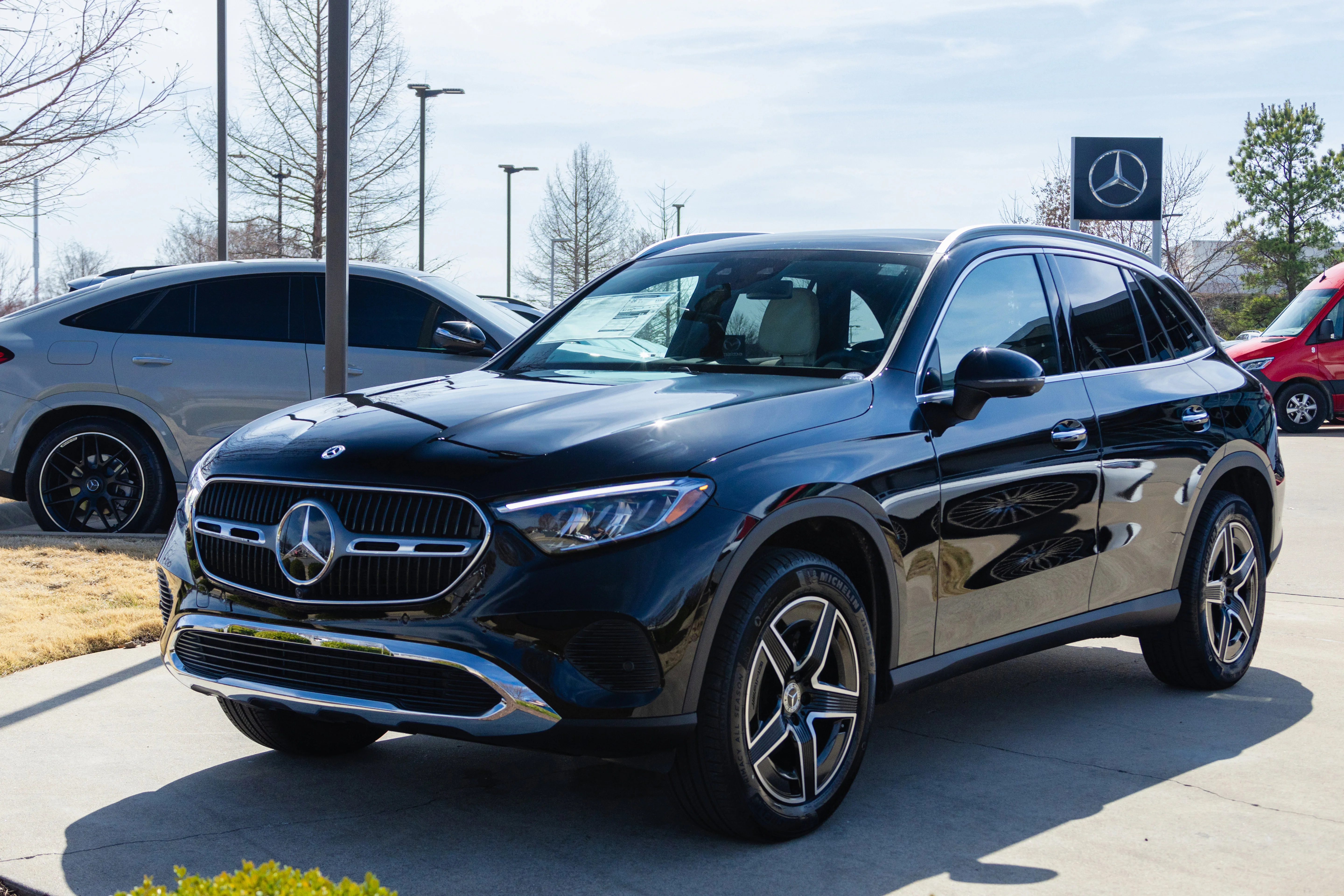 Used 2026 Black Mercedes-Benz GLC 300 image 4