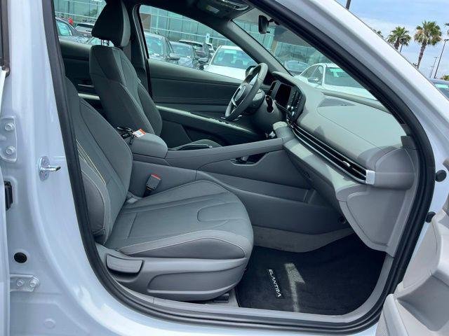 New 2026 White Hyundai SEL Sport image 22