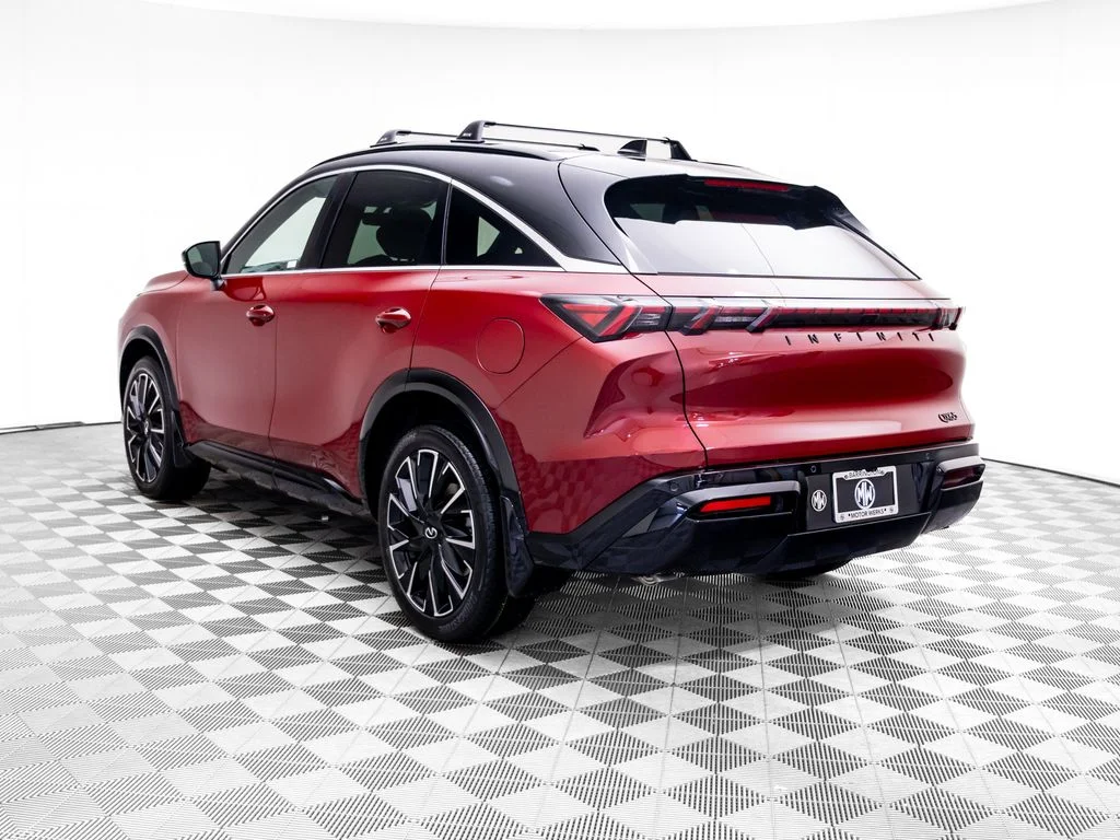 New 2027 2T SUN RED INFINITI Autograph AWD image 3