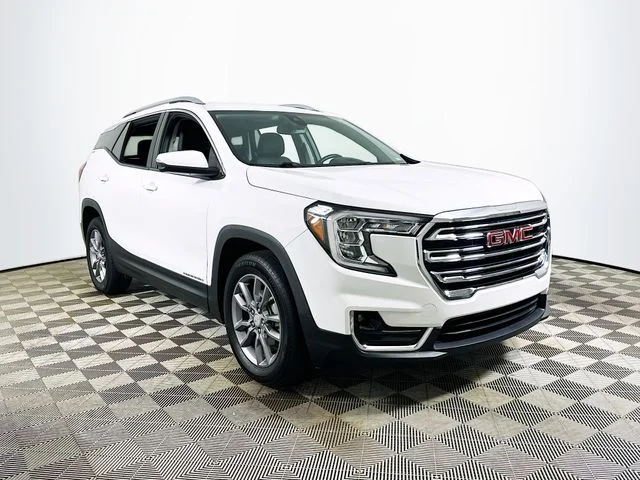 Certified Pre-Owned 2024 GMC Terrain SLT