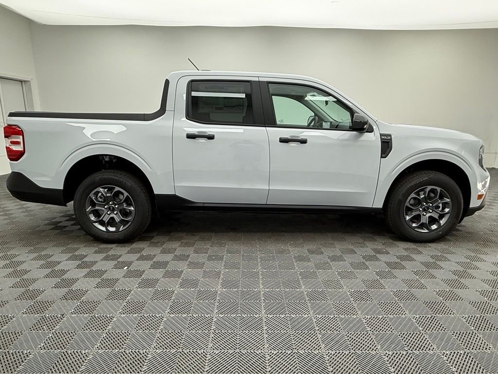 New 2026 White Ford XLT image 7