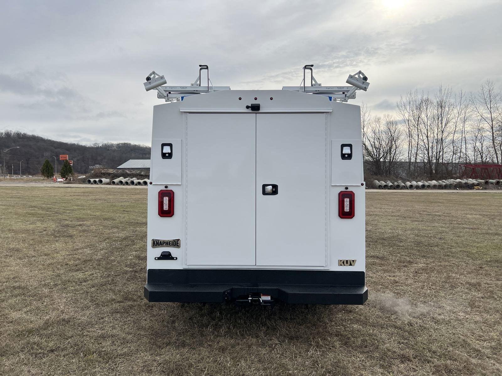 Used 2024 Oxford White Ford T350 AWD SRW image 3