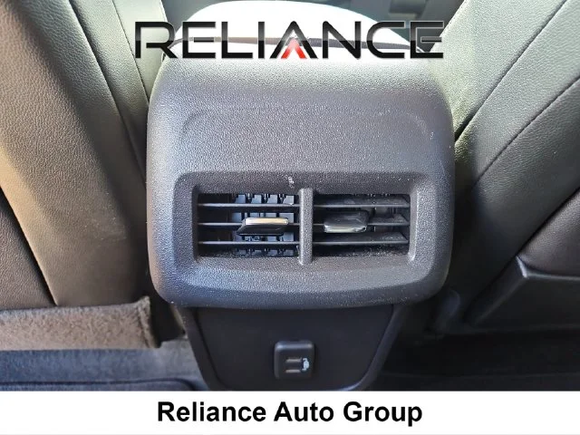 Used 2024 Silver GMC SLT image 13