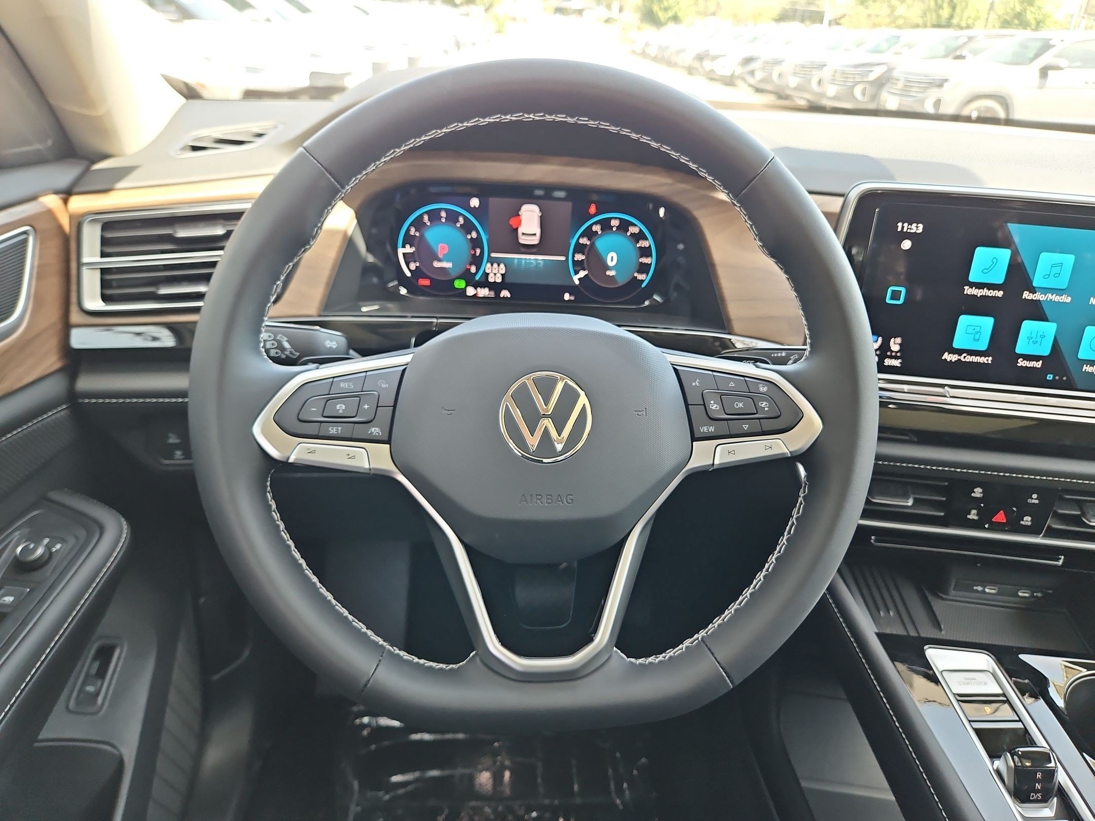 New 2026 Opal White Pearl Volkswagen 2.0T SE w/Technology image 18