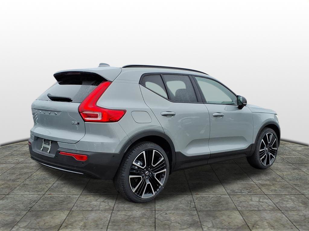 New 2026 Vapour Grey Volvo Ultra image 3