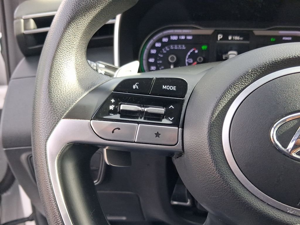 Used 2024 White Hyundai SEL image 21