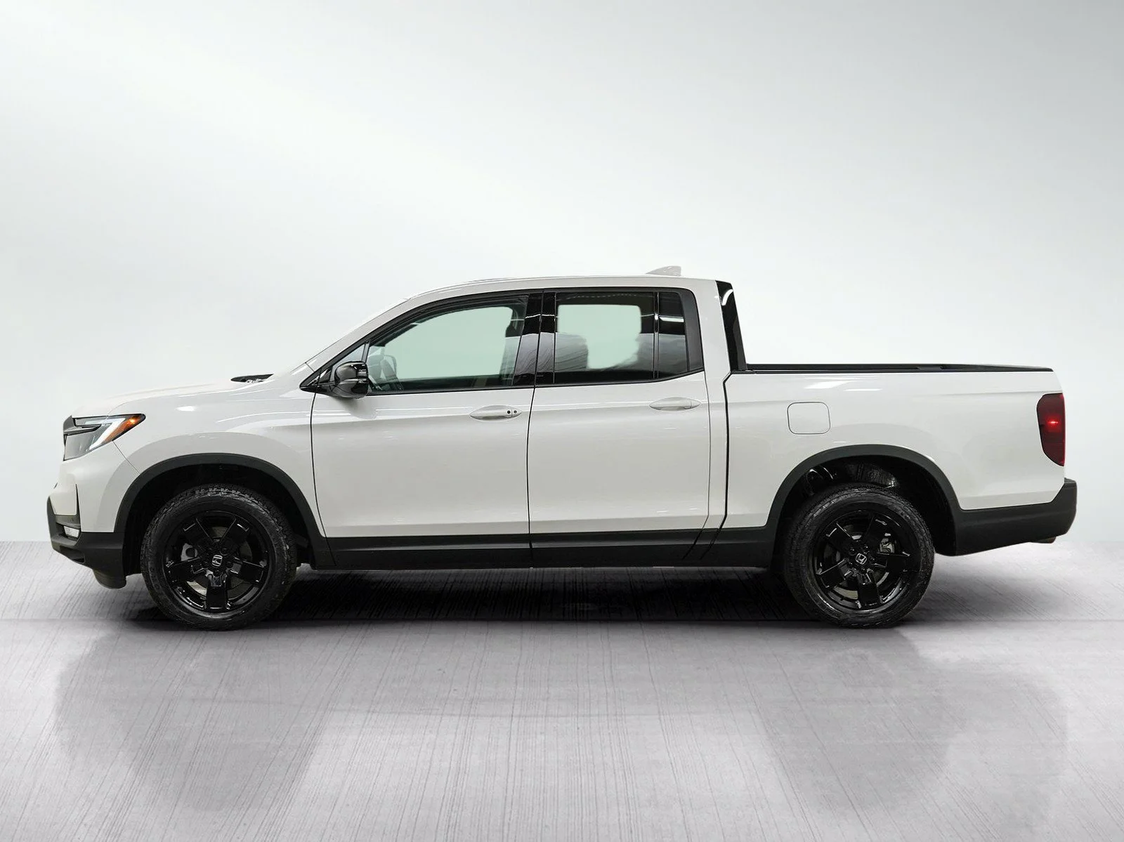 Used 2024 Honda Ridgeline Black Edition with VIN 5FPYK3F84RB001380 for sale in Burnsville, Minnesota