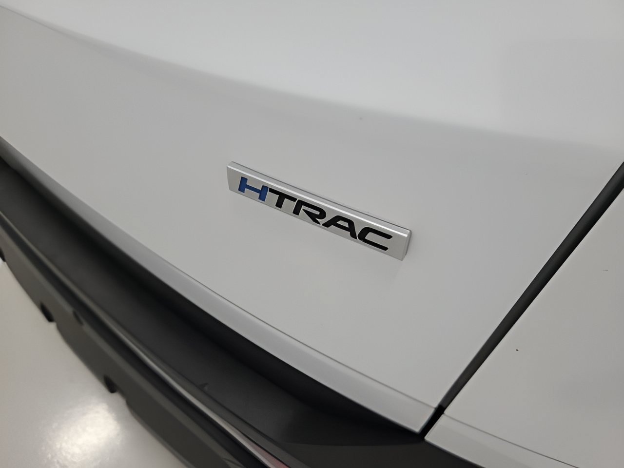 Used 2024 White Pearl Hyundai XRT image 6