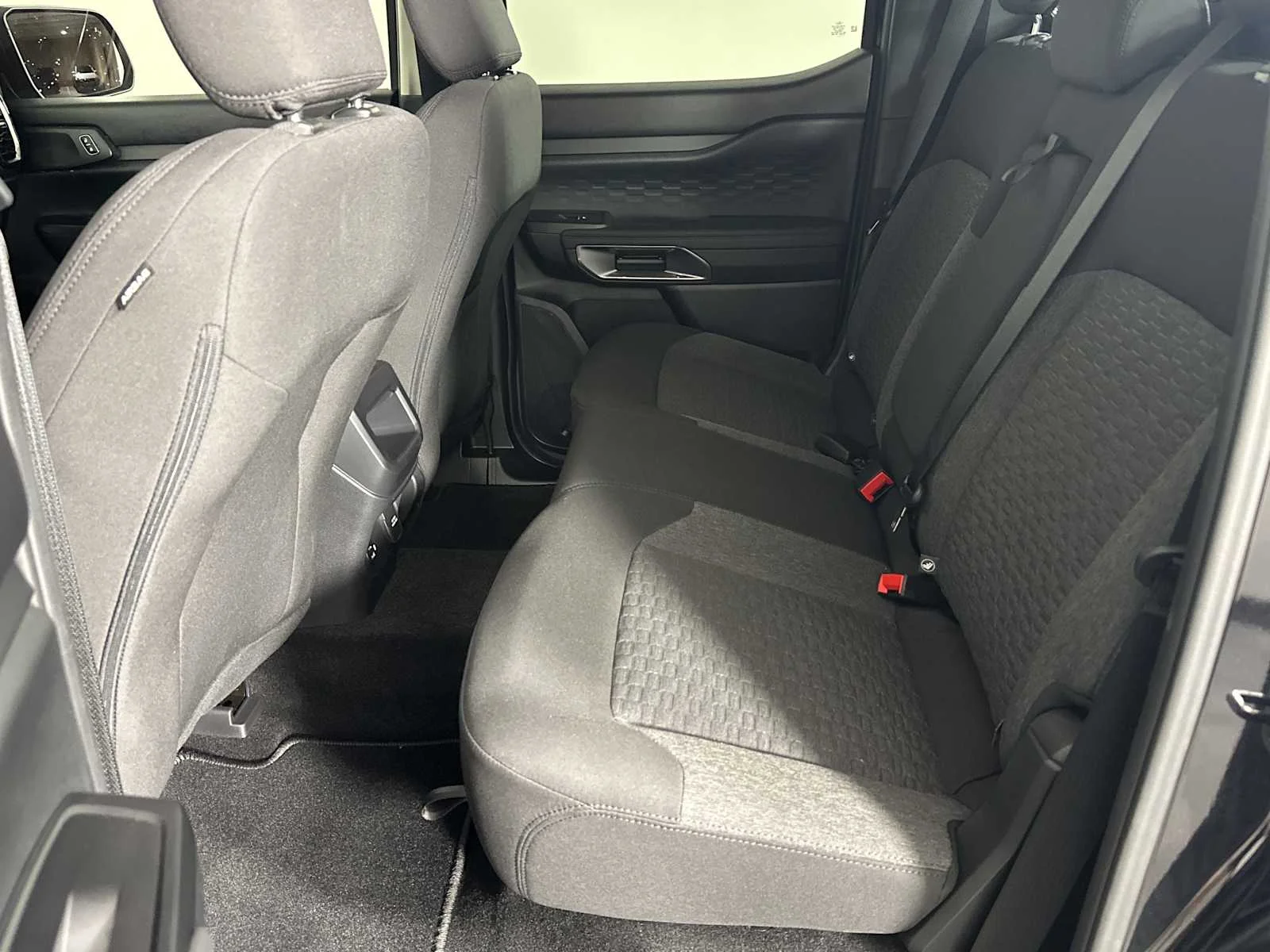New 2025 Shadow Black Ford XLT image 25