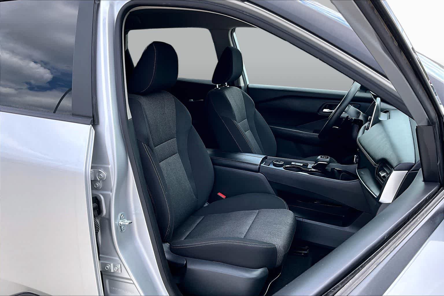 Used 2024 Brilliant Silver Metallic Nissan SV image 9