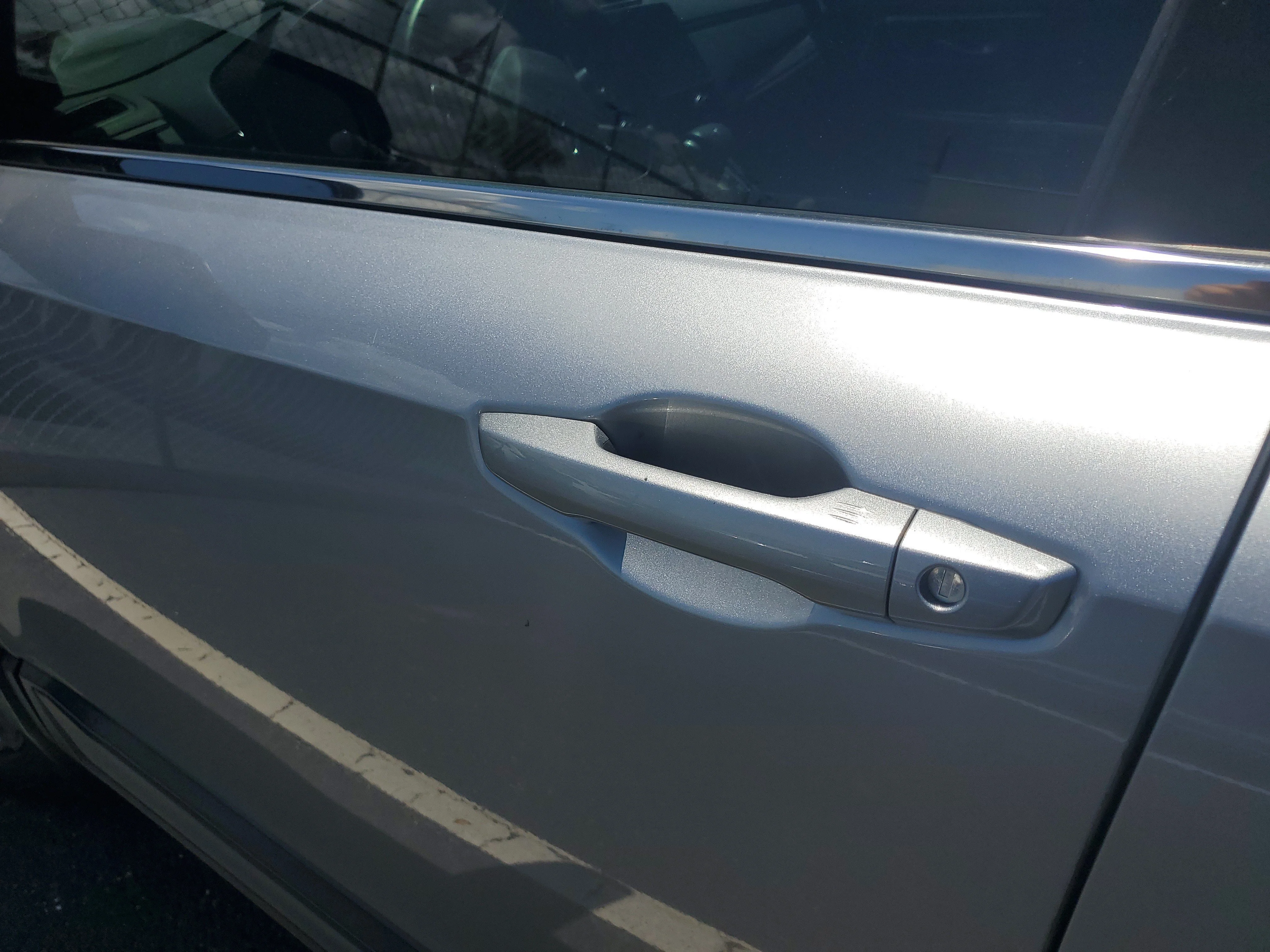 Used 2020 Silver Honda EX-L image 11