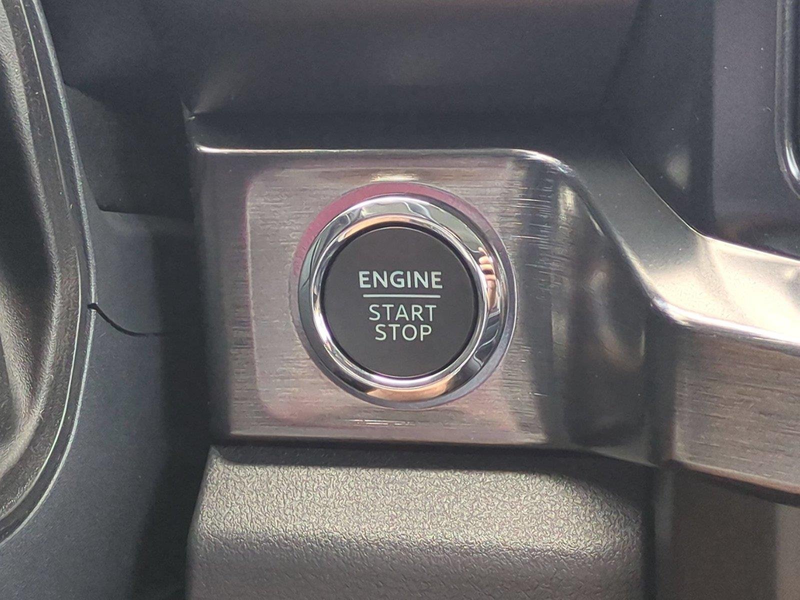 New 2026 Oxford White Ford F-250® Lariat® image 31
