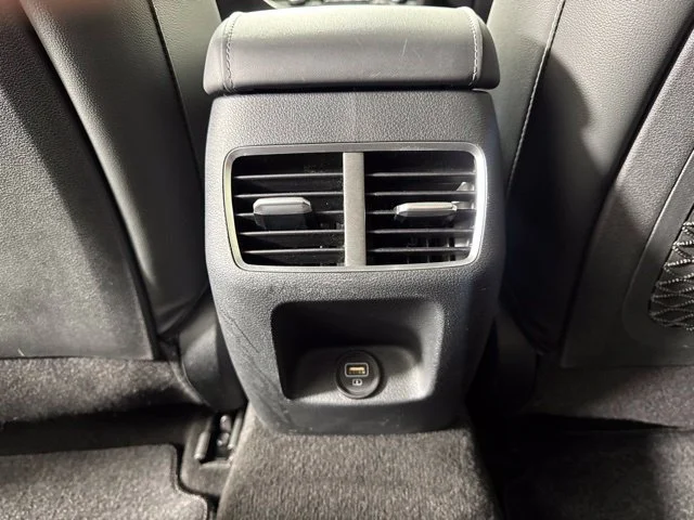 Used 2020 Quartz Hyundai Limited image 13