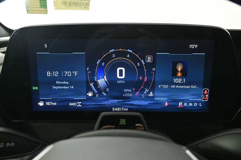 Used 2024 Red Chevrolet Z71 image 25