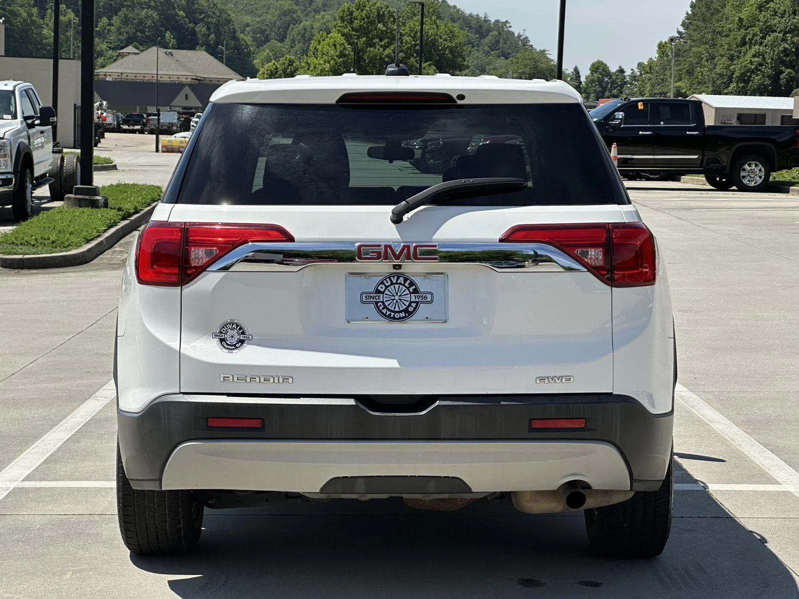 Used 2019 Summit White GMC SLE image 6