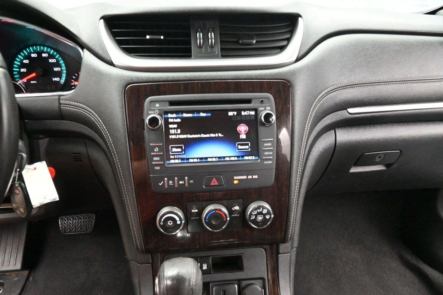 Used 2015 Blue Velvet Metallic Chevrolet LT image 21