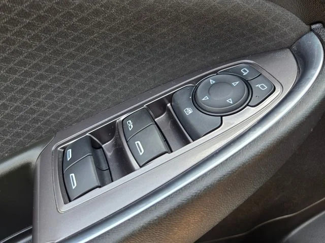 Used 2022 White Chevrolet LT image 37