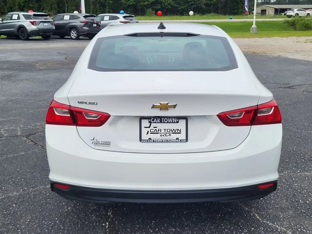 Used 2023 White Chevrolet LS image 3