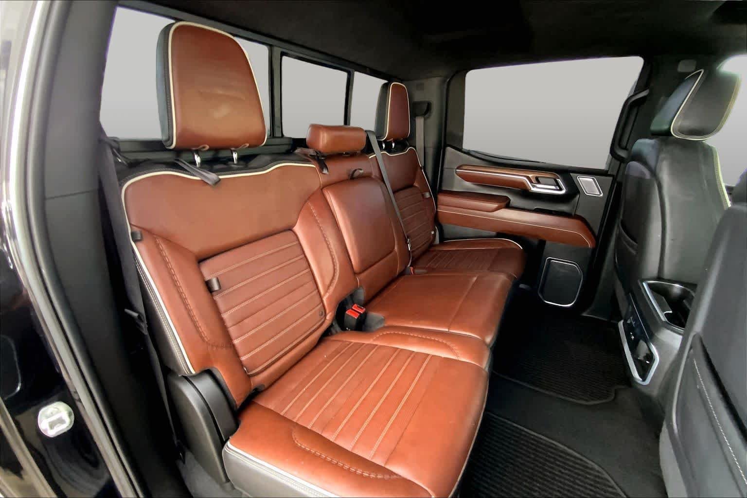 Used 2022 Onyx Black GMC Denali Ultimate image 18