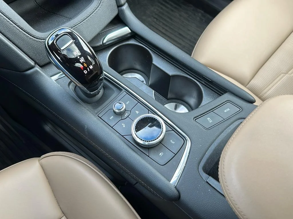 2025 Cadillac XT6 Premium Luxury - Photo 18