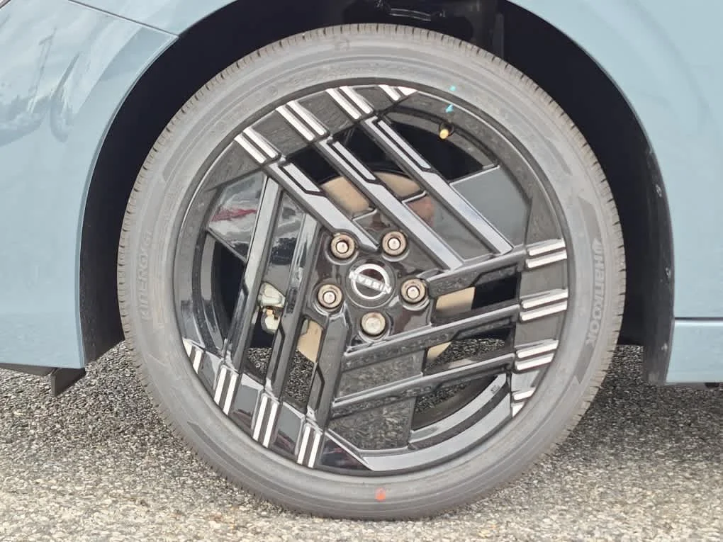 New 2026 Atlantic Gray Metallic Nissan SR image 6