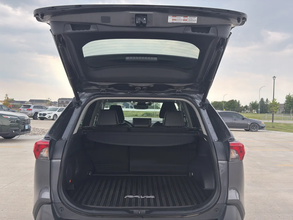 Used 2023 Magnetic Gray Metallic Toyota XLE Premium image 7