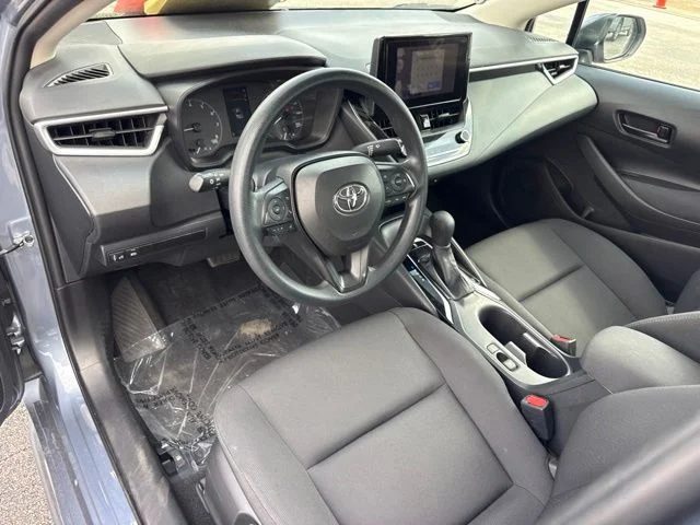 Used 2024  Toyota LE image 2