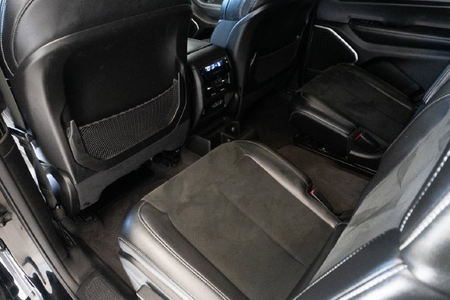 Used 2021 Black Jeep Altitude image 8