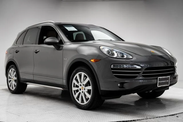 Used 2014  Porsche Diesel Platinum Edition image 52