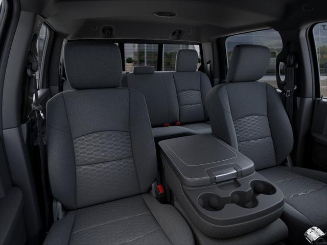 New 2026 Diamond Black Crystal Pearl-Coat Exterior Paint RAM Tradesman image 42