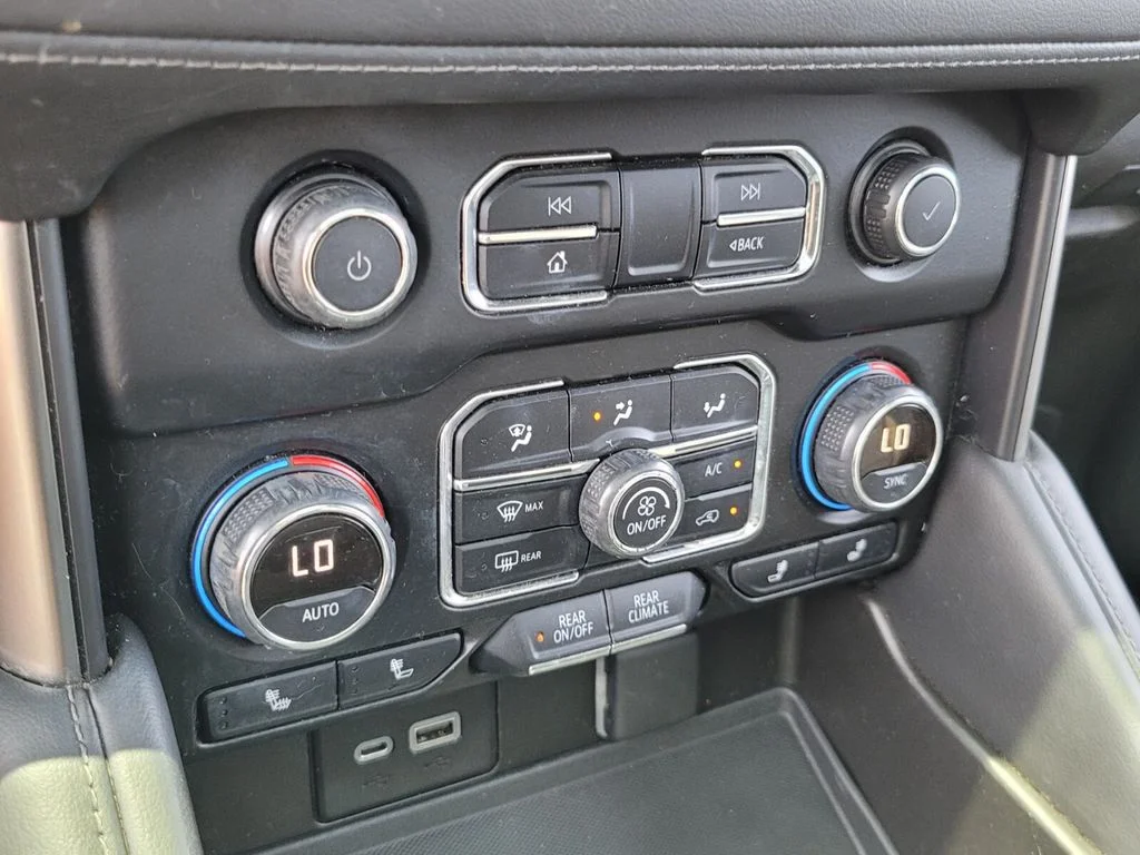 2021 Chevrolet Tahoe Z71 - Photo 18